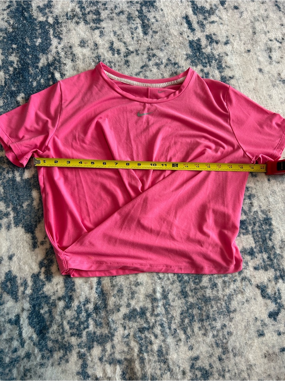 Nike • Bright Pink Short Sleeve Sports Tee • L •
